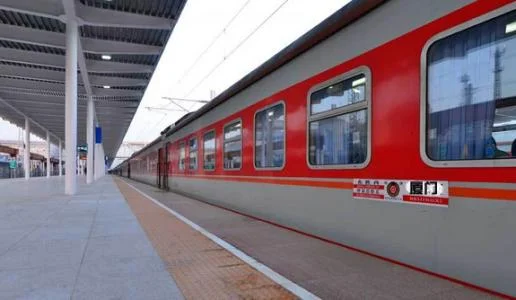 火车到站实时查询(一铁路火车站列车)1