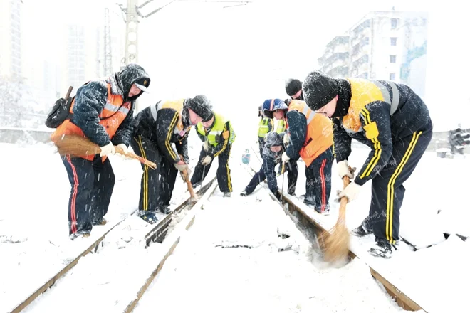 近日吉林暴雪高铁还能正常行驶吗（吉林暴雪铁路）5