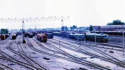 中国境内最长的铁路是哪一条（长霍铁路）3