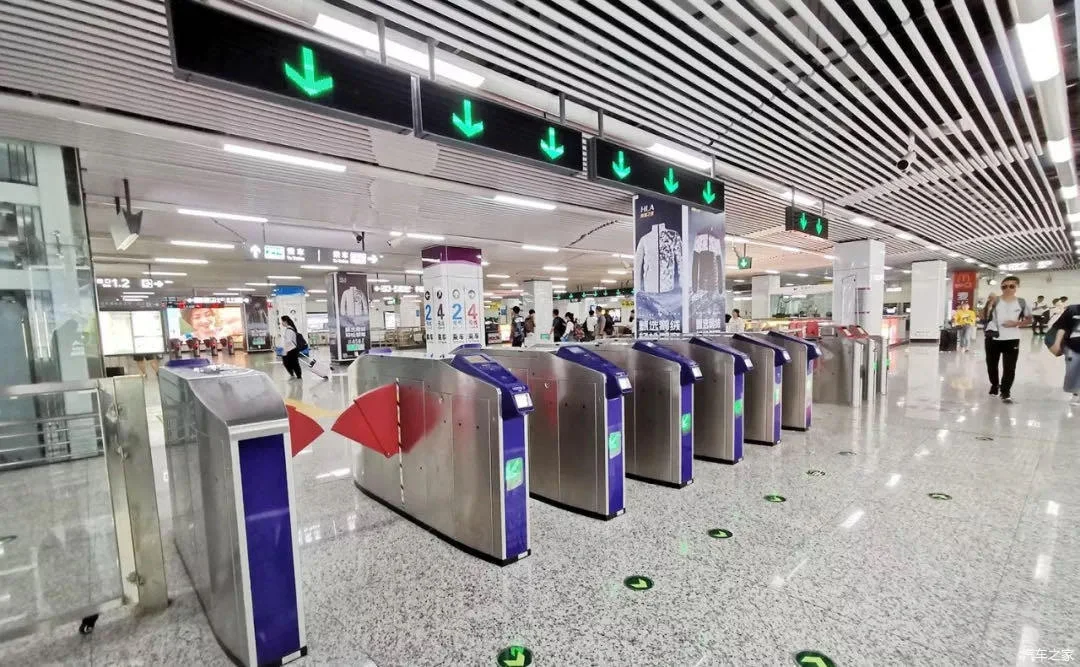 谁能提供个最新的已经敲定的长沙地铁2号线和1号线的地铁线路图!(长沙地铁新线召开时间)2