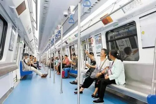 北京地铁十号线发生过什么灵异事件（北京地铁10号线吸烟）4