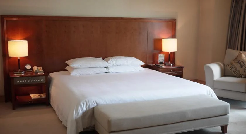 上海宾馆地铁七号线应在哪个出口（上海美臣酒店地铁哪个出口）2