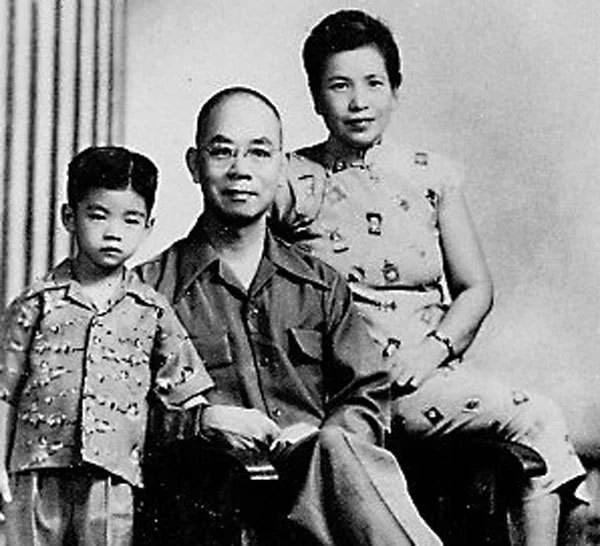 西部机场集团卢总经理简历(铁路集团卢)2