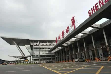 深圳湾口岸离哪个地铁站最近 不想坐车(深圳湾在香港哪个地铁站下车)
