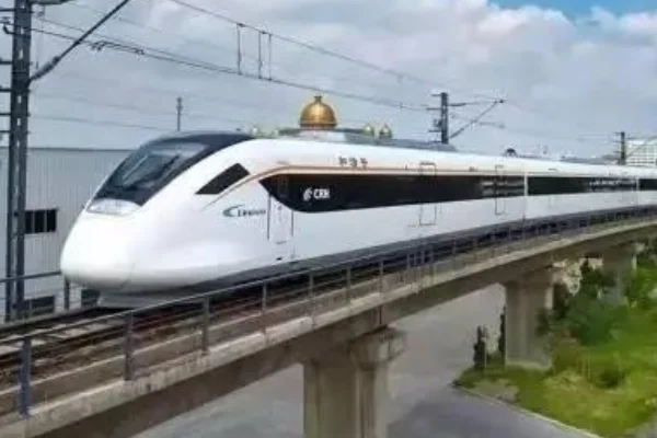 锦泰广场地铁站2号口到长沙南高铁站怎么走(锦泰广场城际长沙站哪个地铁口出)2