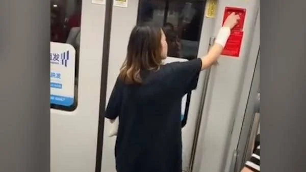 亲们有谁知道上海地铁都发生过哪些事故 急求!!!!(上海地铁4号线事故应对措施)3