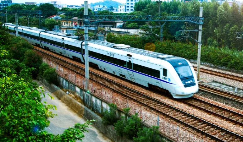 火车票自助取票机取票至少需提前多久（铁路取票时间）2