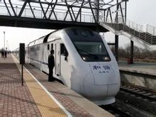 与其他交通方式相比轨道交通具有什么优缺点（公共轨道交通）