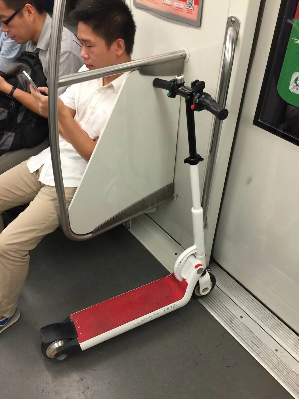 南京地铁现在可以带滑板车吗 折叠的那种 在马群兴隆大街和集庆门大街(滑板能进南京地铁吗)4