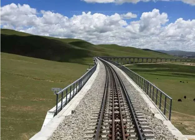西藏境内有几条铁路（拉萨铁路线）