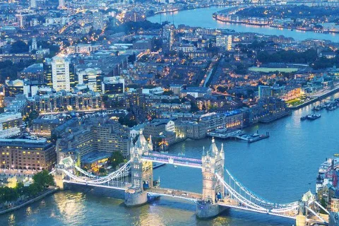 请问从伦敦的希斯罗机场怎么到reading小镇 从reading怎么去伦敦啊 第一次去不知道尼（希思罗机场到雷丁地铁）