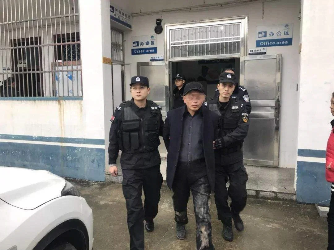 北京地铁4号线事故 现场图片 视频 事件经过(北京地铁抱摔)3