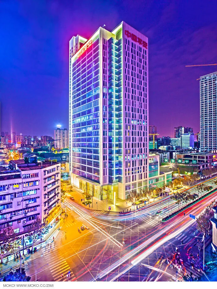 成都酒吧一条街在哪里具体位置说详细一点谢谢（成都晶融汇地铁那个站可以到）3