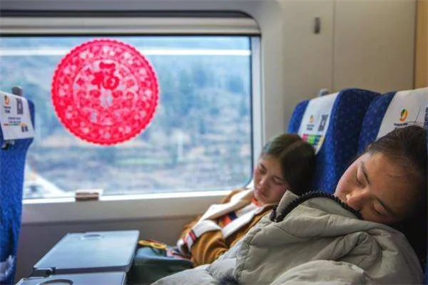 高铁座霸是一时失态还是其人本质有问题才会如此（高铁霸座大爷）5