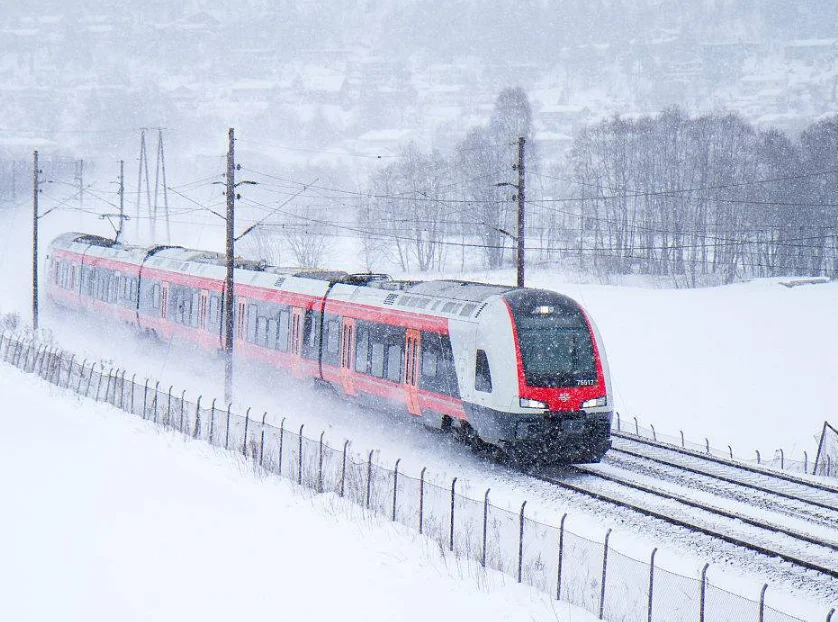 动车和高铁会晚点吗（下雨高铁会晚点吗）2