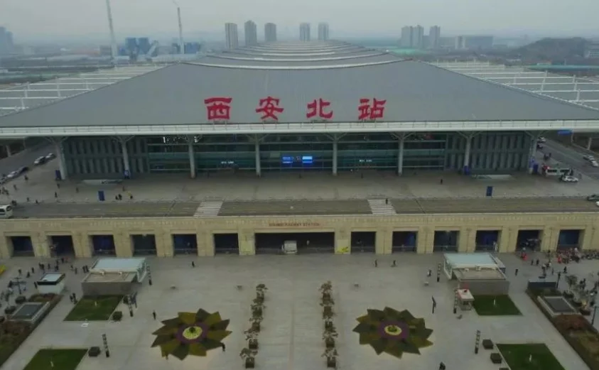 西安北站三个出口都是往哪走（西安北站地铁售票机）3