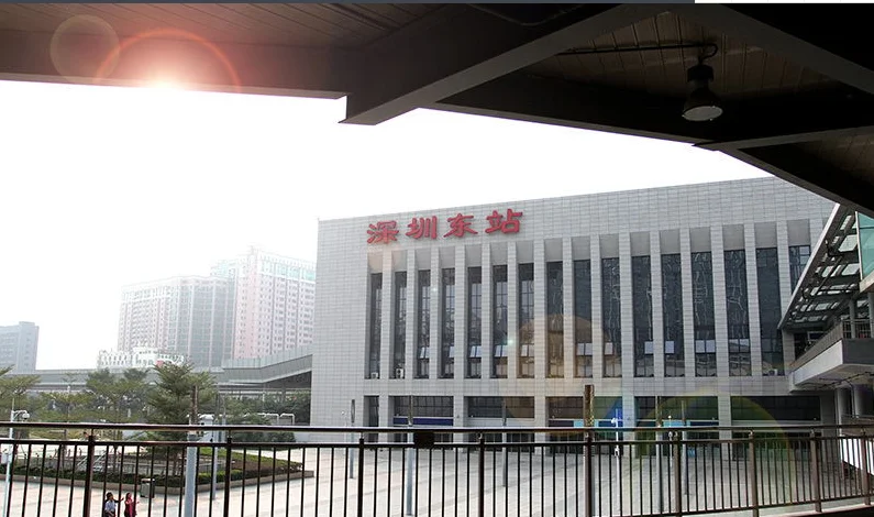 从广东深圳松岗地铁乘几号线到深圳东（从松岗地铁站到布吉人人购物广场）