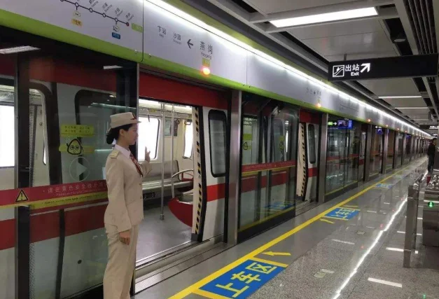 地铁站务员几点就要起来上班啊一天工作几小时啊(杭州地铁站务管理就是站务吗)5