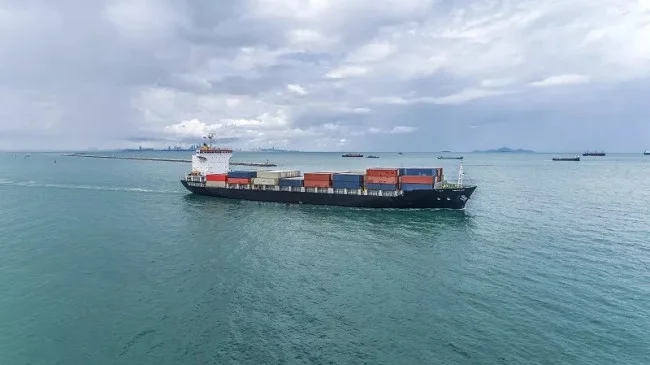 铁路货代与海运货代的区别急急急！！（铁路货运代理）