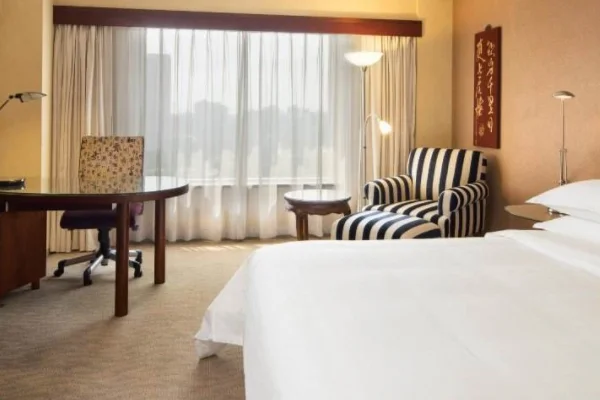 上海地铁2号线江苏路~人民广场 站点附近酒店(上海人民广场地铁口酒店)