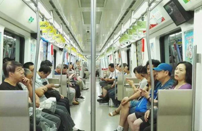 武汉乘坐地铁买票是什么流程(武汉地铁单程票硬币)1