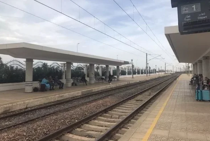 普通铁路和高速铁路对同一座城市带来的影响有什么区别（通加高铁路）2