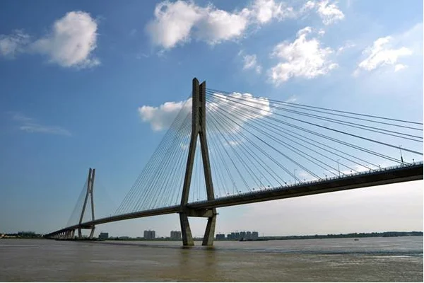 沪通铁路长江大桥为什么叫非要叫沪通铁路跨长江大桥加跨字什么意思(保和铁路大桥)2