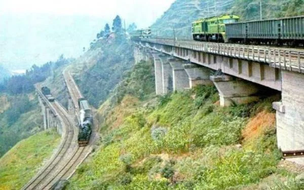 成昆铁路线上一共有多少个火车站(成昆线铁路)5