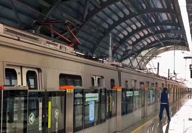 上海有几个火车站 分别在哪里(上海地铁的第一个车站是哪一座)2