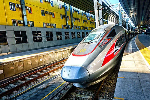 为什么有些地铁和列车经常不停站就开走（地铁五四广场站不停）