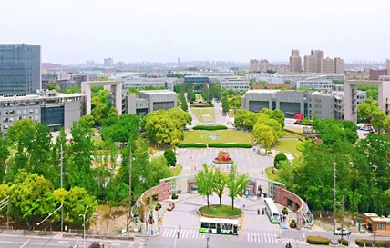 西安蓝天技术学校怎么样（轨道交通机器人）