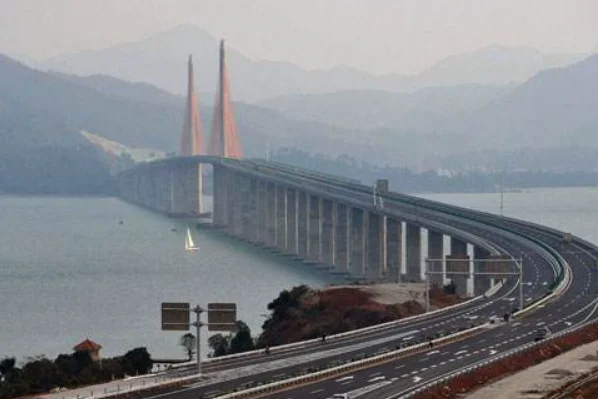 沪通铁路长江大桥为什么叫非要叫沪通铁路跨长江大桥加跨字什么意思(保和铁路大桥)4