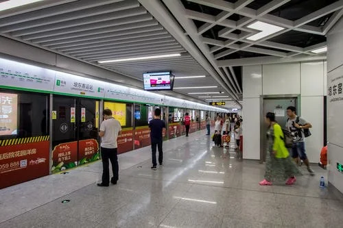 地铁站有几个出口(安定门地铁站有几个口)3