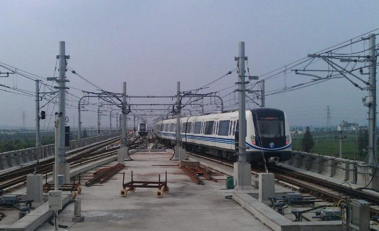 铁路红线宽度一般是多宽呢(铁路宽距)5