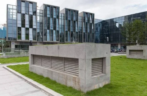 上海地铁隧道内有风井吗如果地铁运行时出现紧急状况人能从风井中爬到地面吗（风井地铁站）2