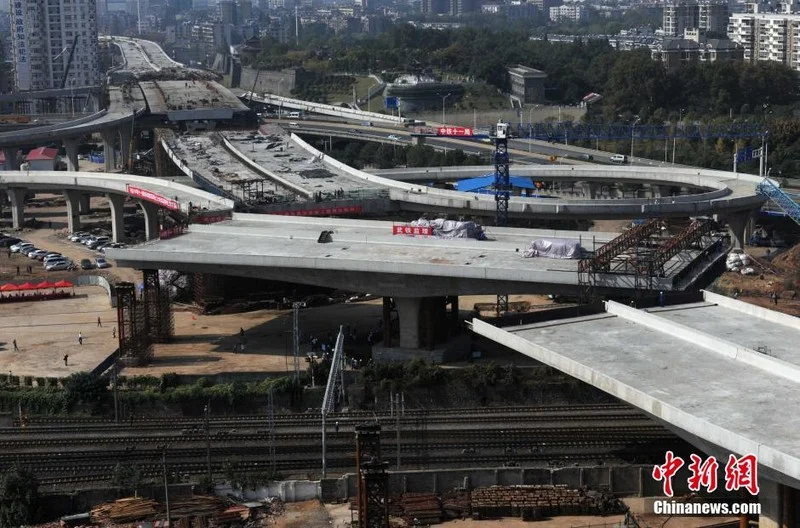 哪里规定跨铁路线桥梁施工必须转体施工(跨铁路转体桥)5