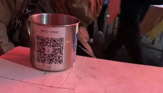 北京地铁乞丐现象为什么还是那么严重啊政府为什么不治理啊影响市容啊！（北京地铁乞讨举报微信）