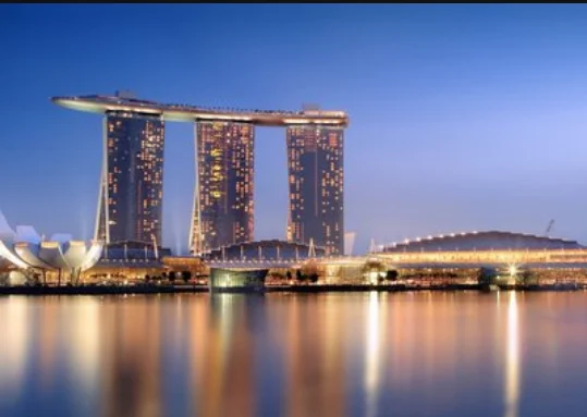 在新加坡樟宜机场怎样乘地铁到滨海湾金沙酒店（新加坡金莎地铁站）2