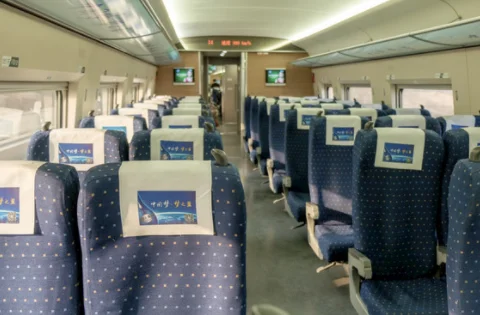 高铁怎样调座位（高铁改座位）