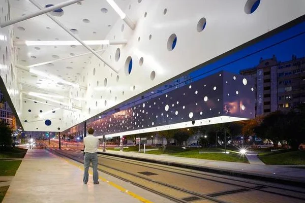 城市轨道交通与道路交通相比具有哪些特点（轨道交通与常规公交的竞争与合作）2