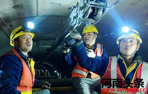 郑州地铁2号线运营时间(郑州二号线地铁时间表)