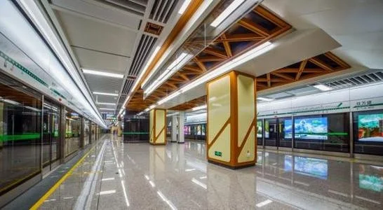 成都东站地铁到万盛地铁站晚上几点收车(成都东到万盛站地铁站)