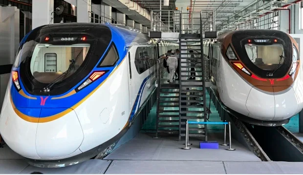 广州地铁18、22号线和4号线如何换乘（广州地铁18和22号线列车）2