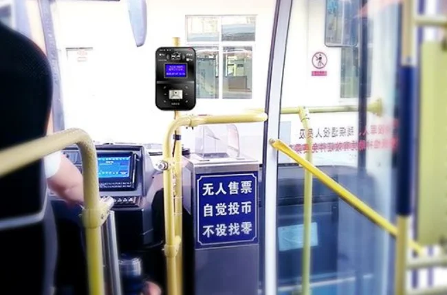 北京公交卡消磁了去哪里办理换卡（北京地铁公交卡断了可否换卡）