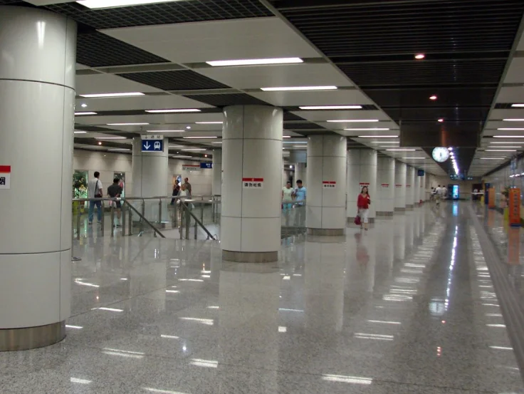 上海哪个地铁站最大最复杂（大闯地铁站）5