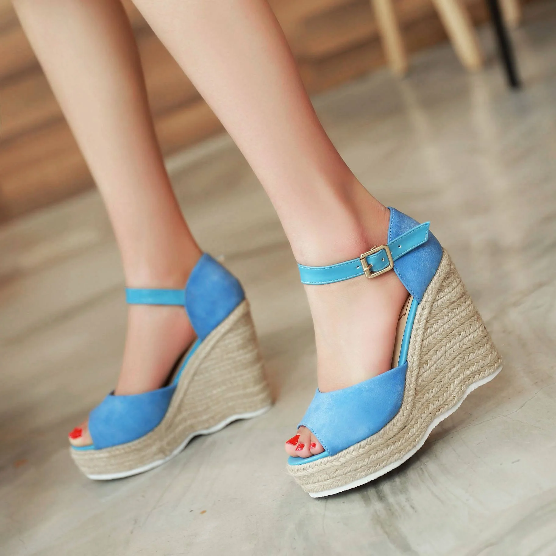 （铁路）高跟鞋跟径一般为多少最佳（高铁高跟鞋）