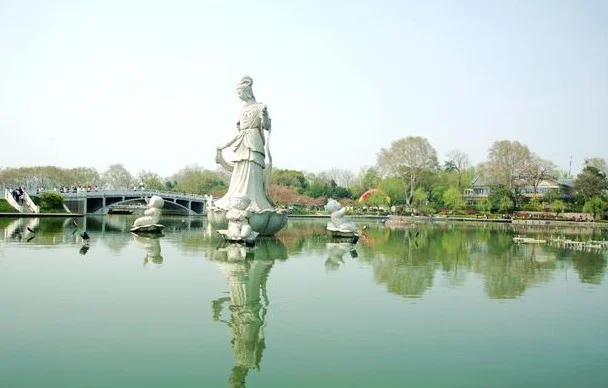 南京南站有没有可以寄存行李箱的地方(南京地铁二号线寄存行李)1