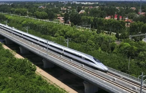 铁路动车与高铁有什么区别（铁路洗动车）