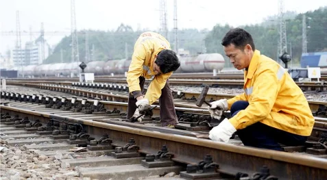 铁路标准轨距是多少（标准铁路轨距）2