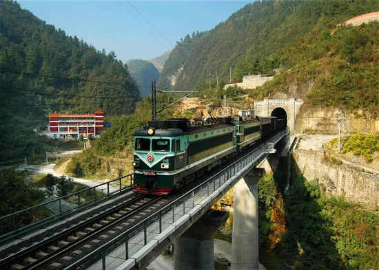 川黔铁路的简介(2017昭黔铁路)3